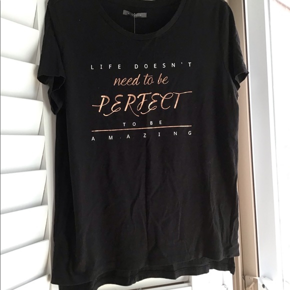 Brand new T-shirt top never worn. Extra large - Picture 7 of 12